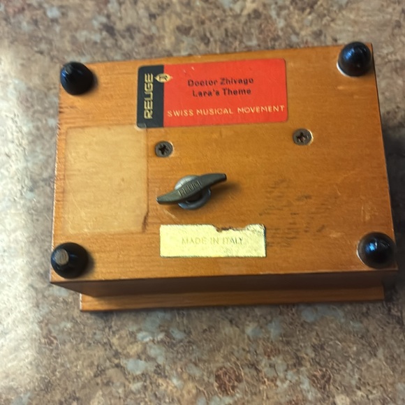 Music Box by Reuge. Made in Italy. - Picture 3 of 6